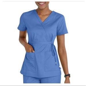 Women’s scrub top